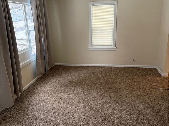 4th image of 1116 Frederick Blvd