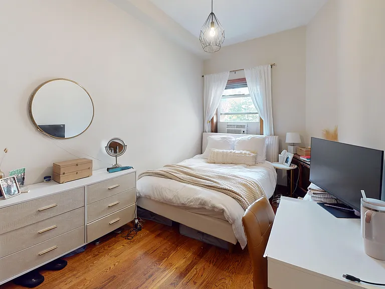 308 W 77th St #9 — Photo 10