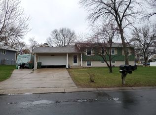 10560 Quinn St NW, Coon Rapids, MN 55433