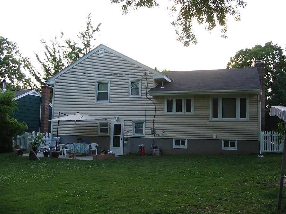 2nd image of 41 Colonial Ave