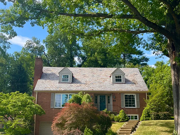 162 Mayfair Dr — Photo 1