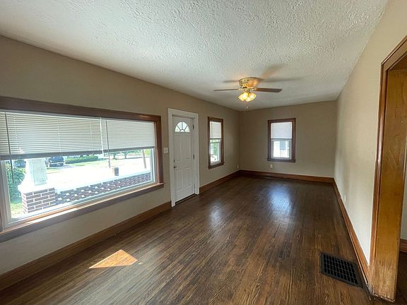 4th image of 109 Red Bud Dr