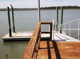 61 Calibogue Cay Rd, Hilton Head Island, SC 29928
