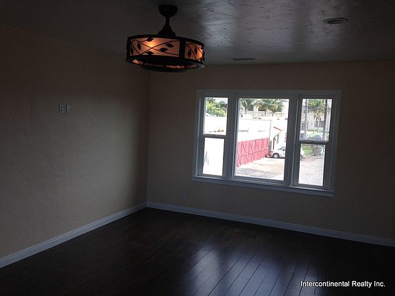 4th image of 2051 E Main St