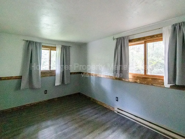 1407 W Spring Ln — Photo 20