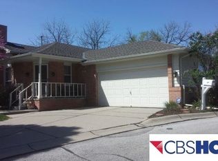 9305 Decatur Plaza Cir, Omaha, NE 68114