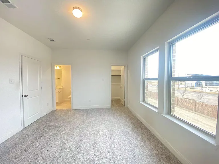 1495 Perrin Ln — Photo 16
