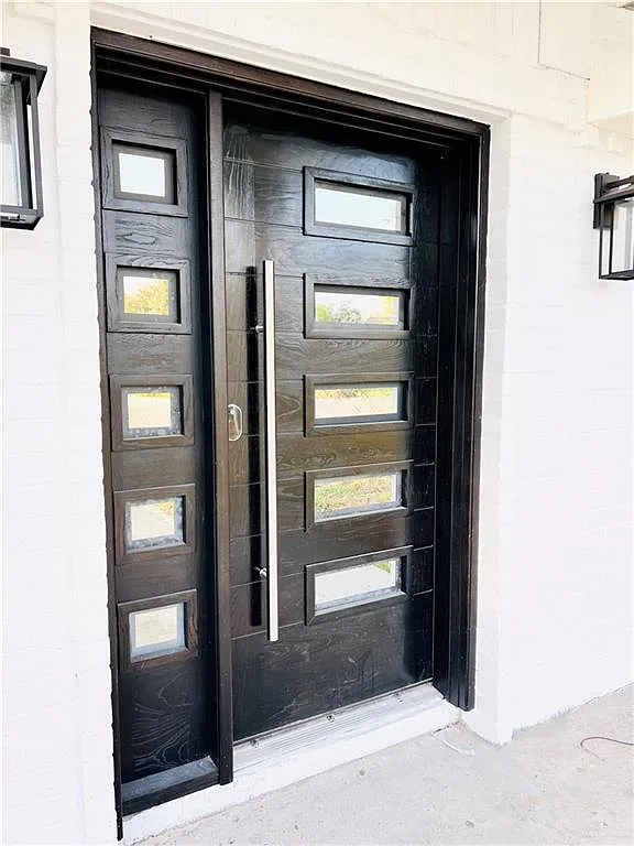 3 bed, 2.0 bath, 1344 sqft, $1,700 — Photo 2