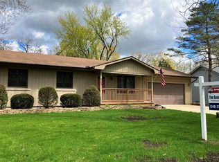 9204 Gladys Ave, White Lake, MI 48386