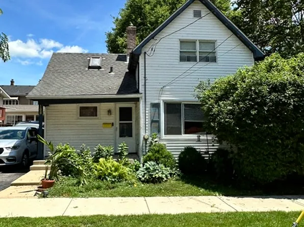 108 S 4th Ave, St Charles, IL 60174