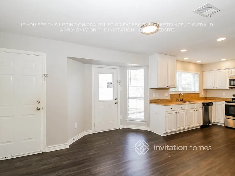 2051 Vista Dr — Photo 7