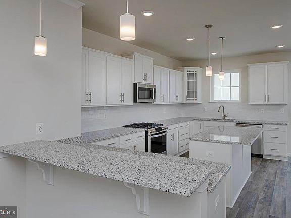 3rd image of 18 Garden Meadow Pl