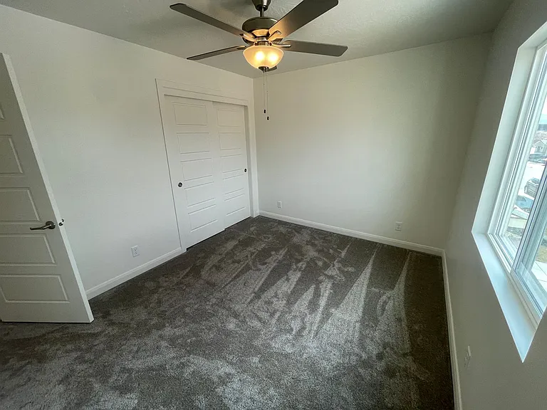 1396 E White Hollow Ln — Photo 13