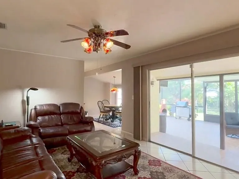 8319 Terracewood Cir — Photo 11