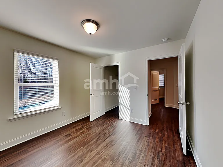 532 Summit View Ln — Photo 21