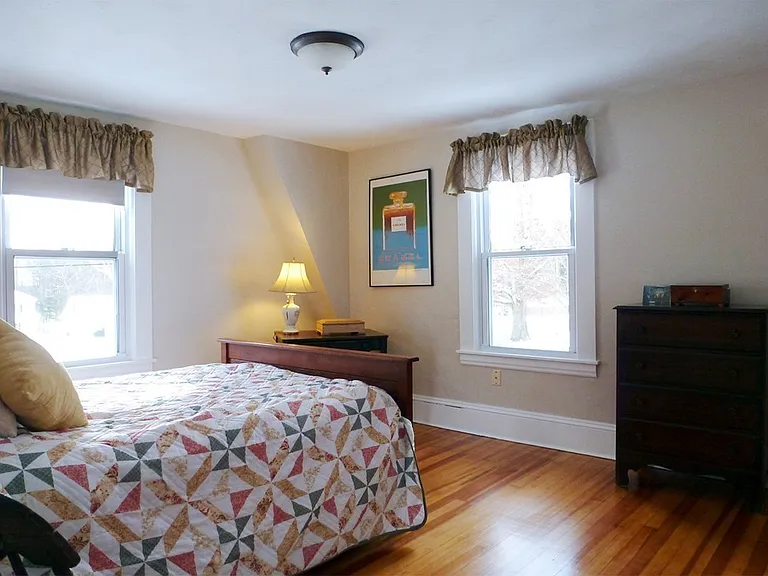 144 Hampden Rd — Photo 2