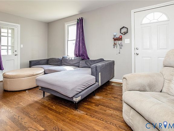 3rd image of 2813 Pickett St