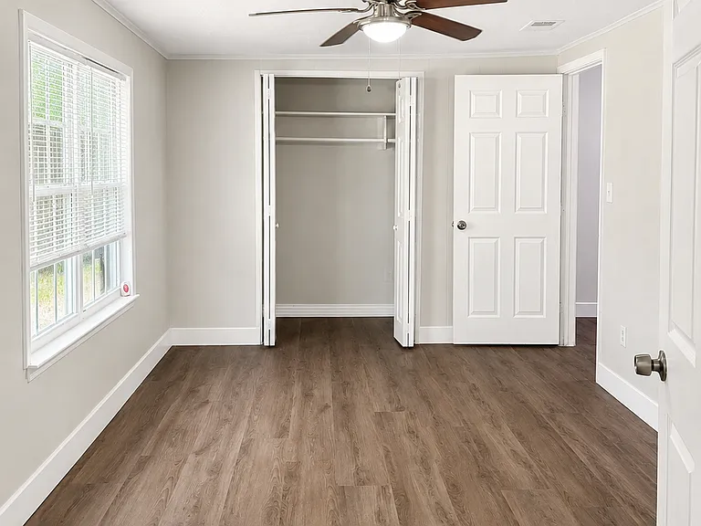 230 N Holly Ave — Photo 20