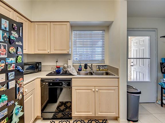 5th image of 950 Hancock Creek South Blvd #315