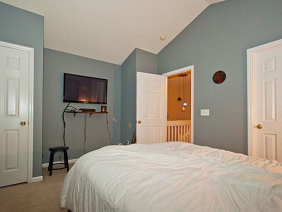4th image of 7973 Shadow Oak Dr