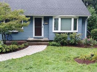 214 Homewood Dr, Fayetteville, NY 13066