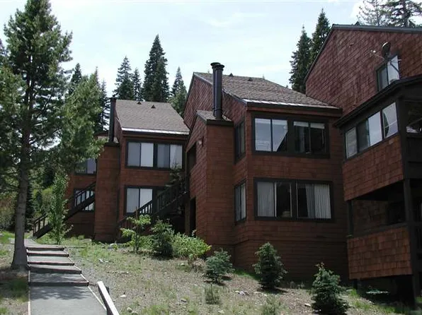 11591 Snowpeak Way, Truckee, CA