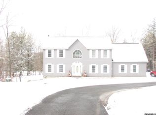 31 Lynn Rd, Averill Park, NY 12018