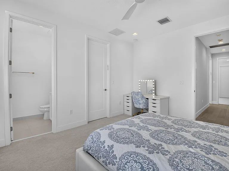 8270 Essex Country Club Dr — Photo 37
