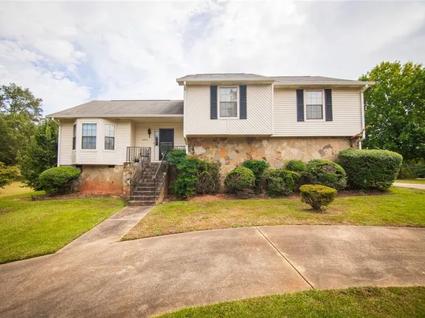 4070 Glad Morning Dr, Atlanta, GA 30349