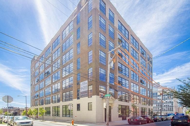 1st image of 600 N 15th St #407