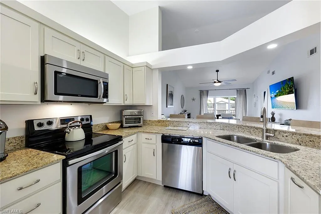 3 bed, 2.0 bath, 1481 sqft, $12,000 — Photo 4