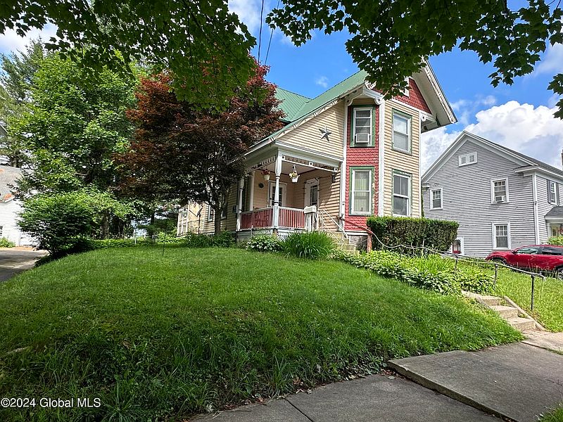 4th image of 269 N Kingsboro Avenue