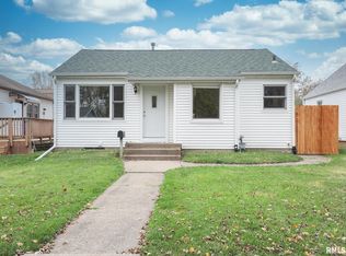 2525 33rd St, Moline, IL 61265