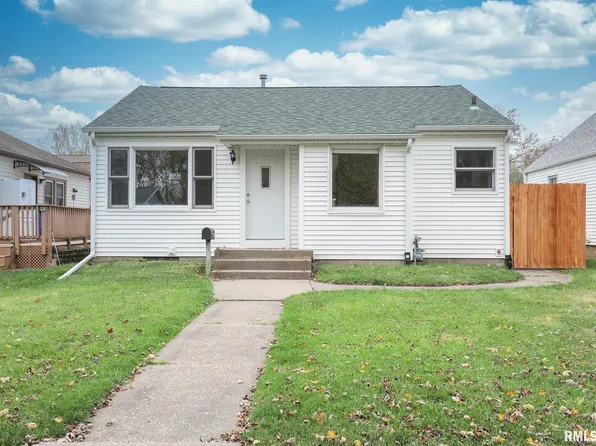 2525 33rd St, Moline, IL 61265