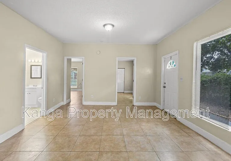 3721 Henry Ave #B — Photo 10