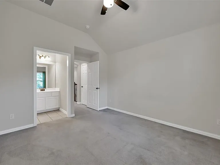 2 Maitland Ct — Photo 23