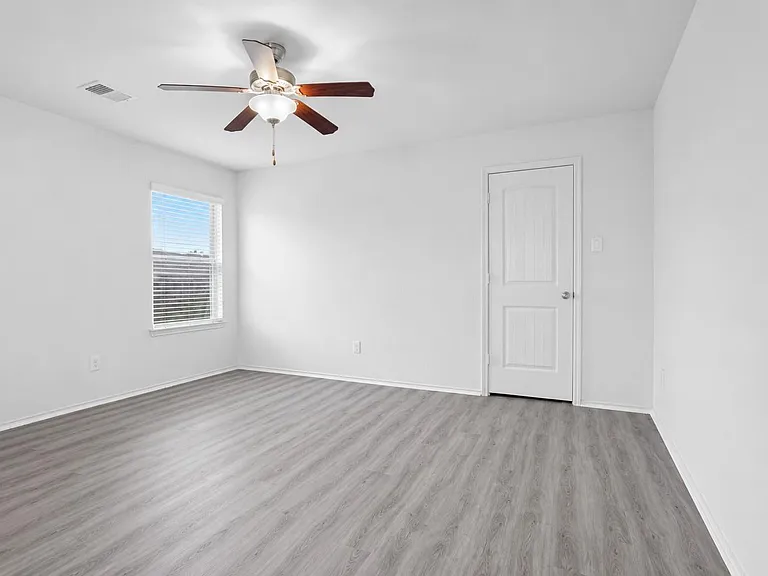 166 Meadow Grove Dr — Photo 35