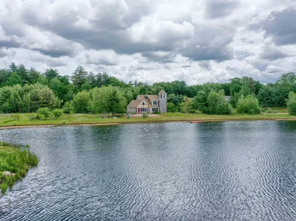 12 Brentwood Road, Fremont, NH 03044