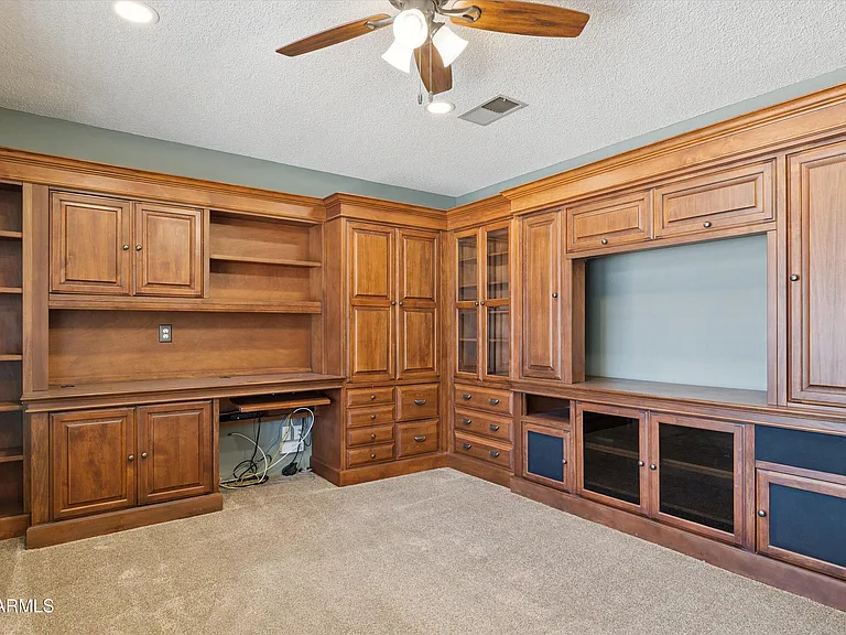 3526 E Sahuaro Dr — Photo 3