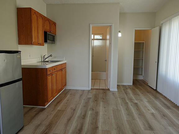 5th image of 1617 S Westgate Ave #B4a363e8a