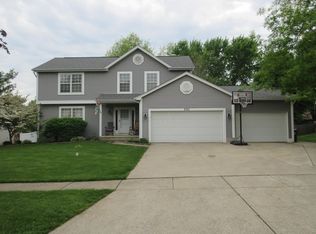 290 Timber Ridge Dr, Pickerington, OH 43147