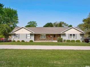 809 S Illinois St, Geneseo, IL 61254