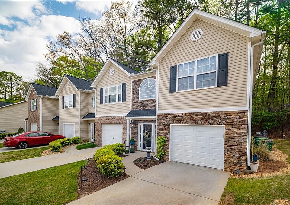 1st image of 139 Creekwood Dr