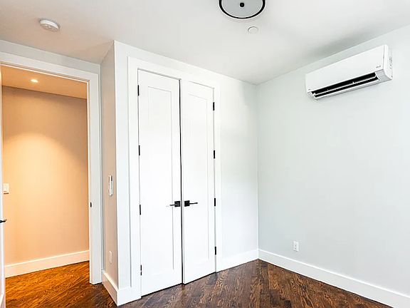 5th image of 35 Claver Pl APT 3E