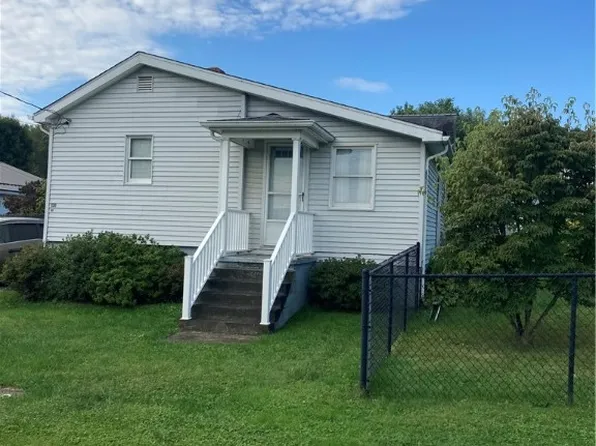 131 Front St, Blairsville, PA 15717