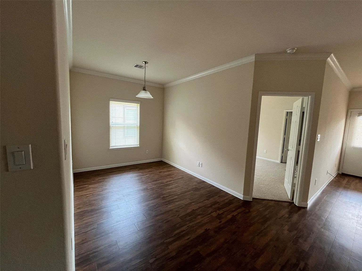 3 bed, 2.0 bath, 1462 sqft, $1,700 — Photo 4