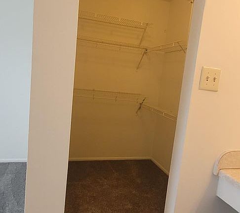 2nd image of 502 Wharf Ct