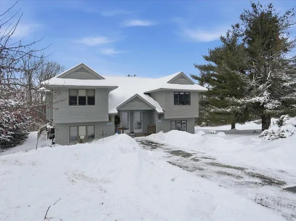 1B N Peak Village, Newbury, NH 03255