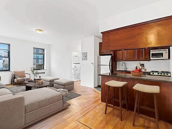 4th image of 101 E 116th St #50B