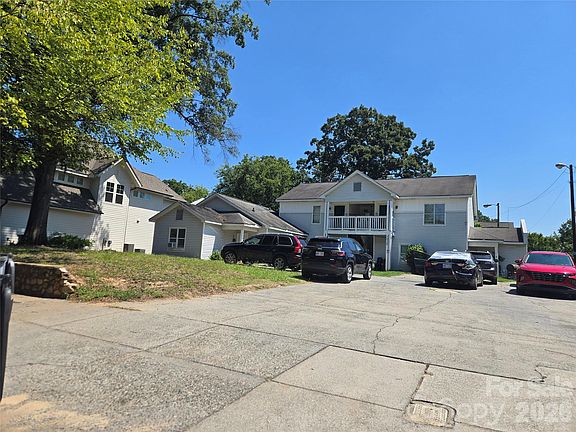 3rd image of 1920 Pegram St